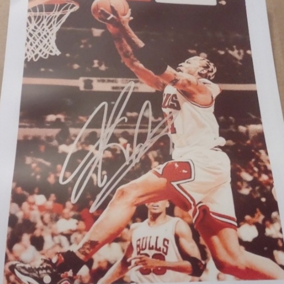 NEW! DENNIS RODMAN CHICAGO BULLS 8.5x11 ULTRA PREMIUM GLOSSY BASKETBALL POSTER! - Picture 2 of 4